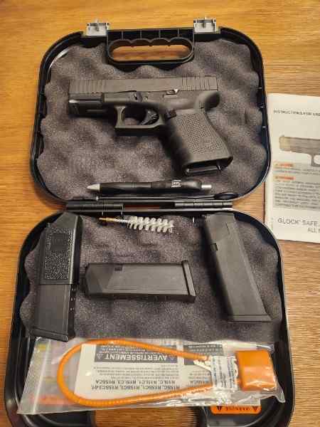 Glock19 Gen4–9mm-Excellent condition-No trades