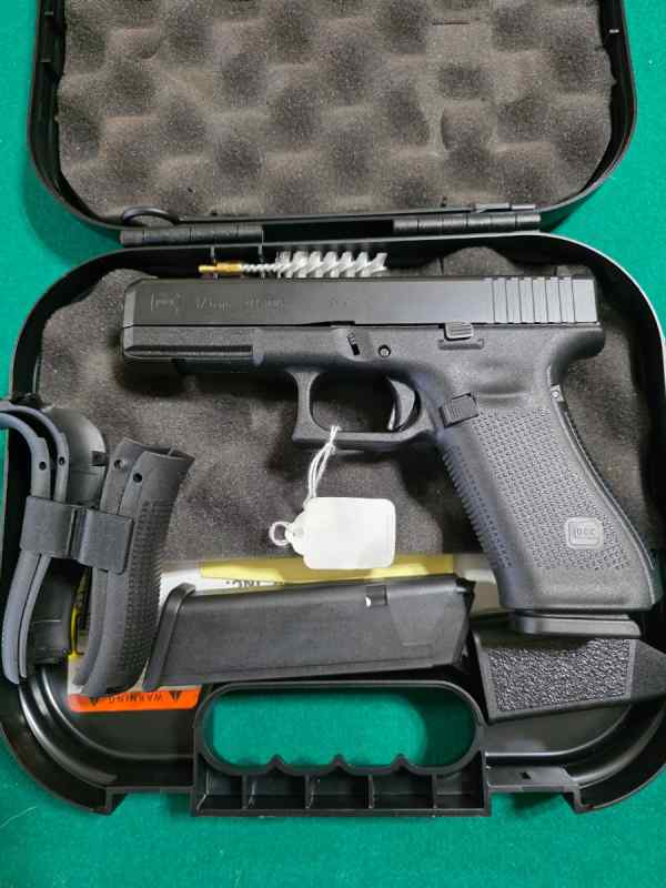 Glock 17 Gen 5 NEW In BOX